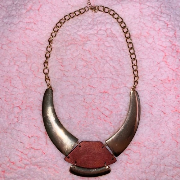 Boho jewelry bundle! 1 necklace + 3 bracelets - Picture 2 of 3